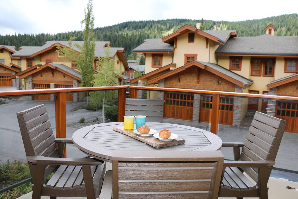 Photo of Patio Balcony in Sun Peaks