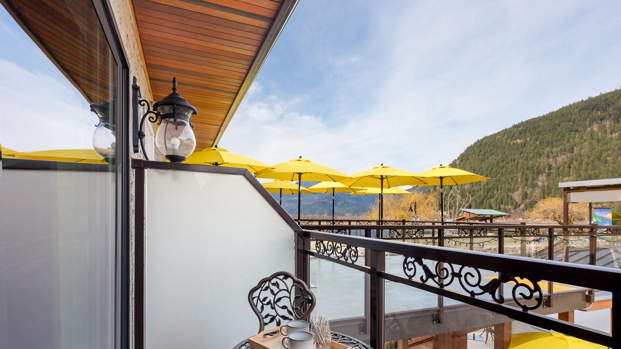 Photo of Patio Balcony in Harrison Hot Springs