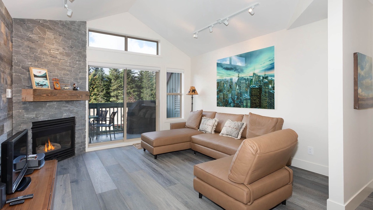Photo of Livingroom in Upper Village