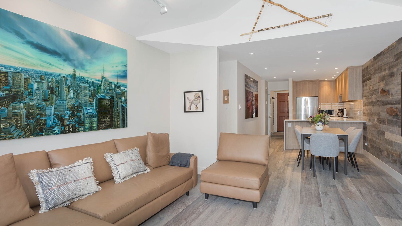 Photo of Livingroom in Upper Village