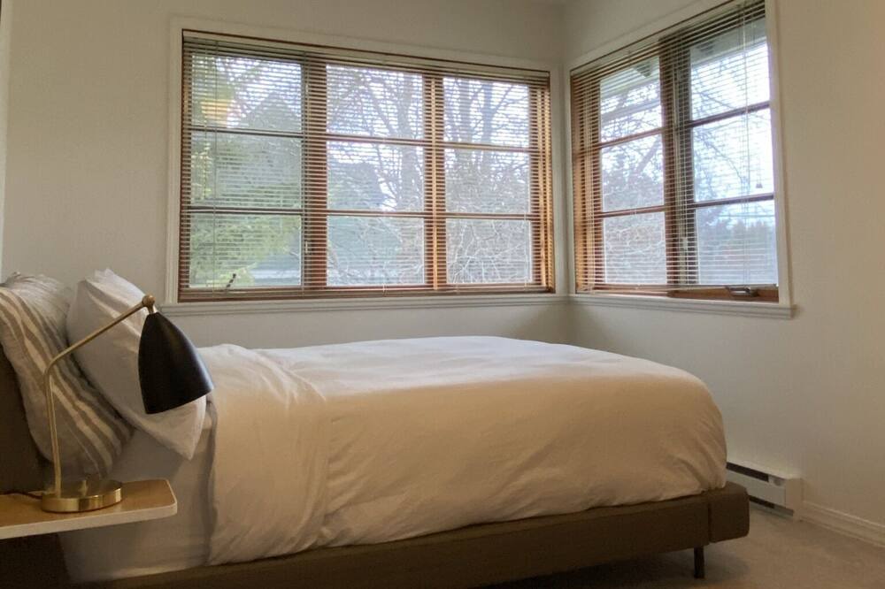 Photo of Bedroom in Okanagan-Similkameen