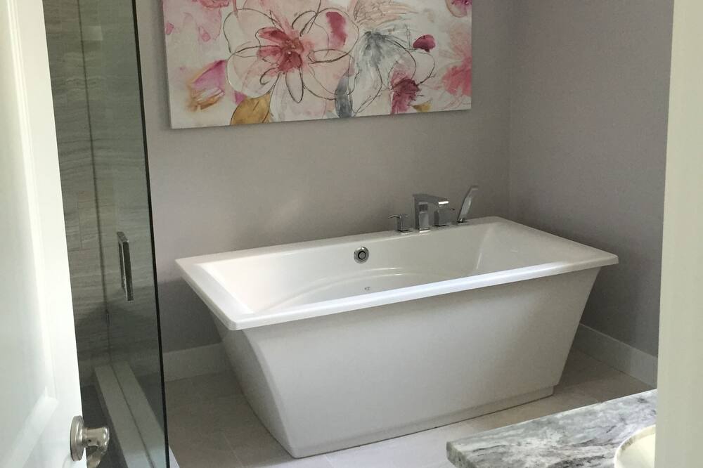 Photo of Bathroom in Edgemont