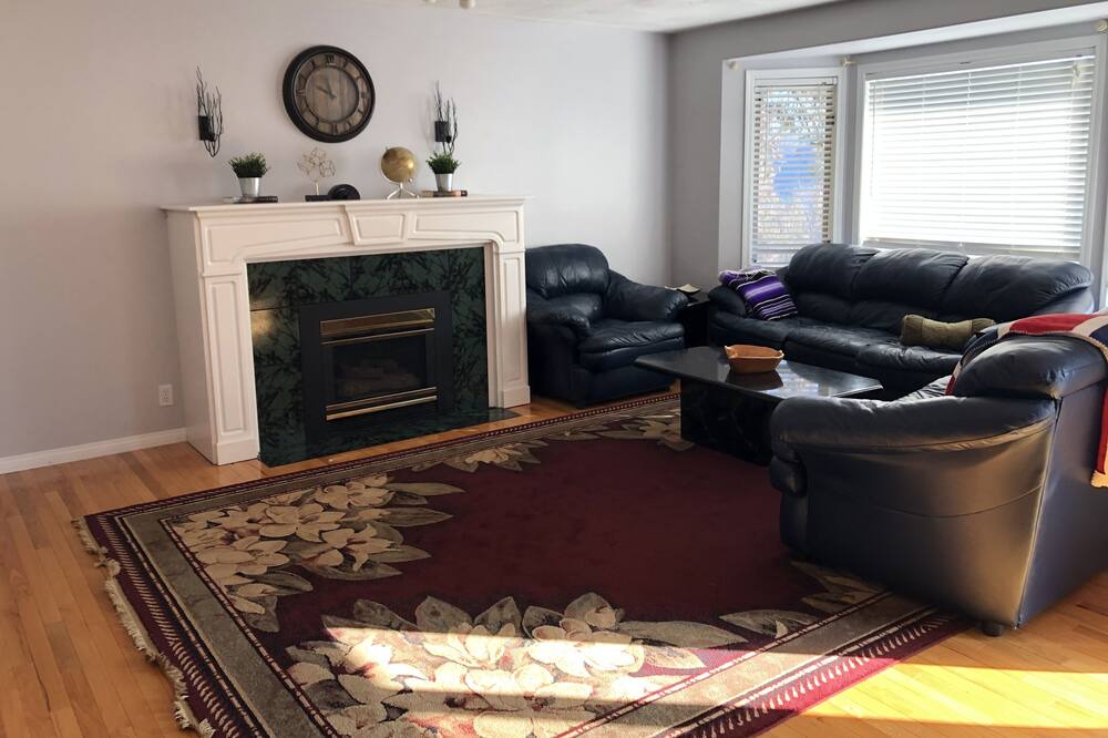 Photo of Livingroom in West Kelowna Estates