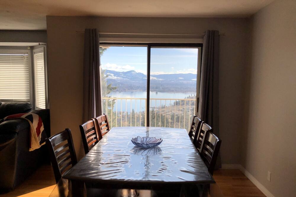 Photo of Kitchen in West Kelowna Estates
