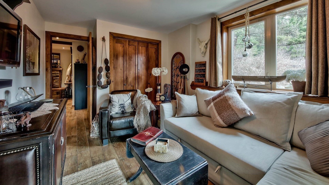 Photo of Livingroom in Sun Peaks