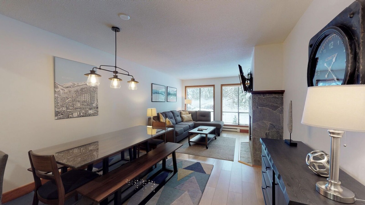 Photo of Livingroom in Upper Village
