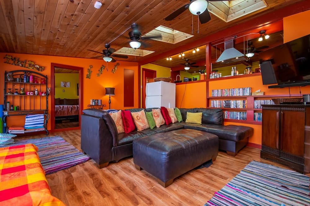 Photo of Livingroom in Vernon