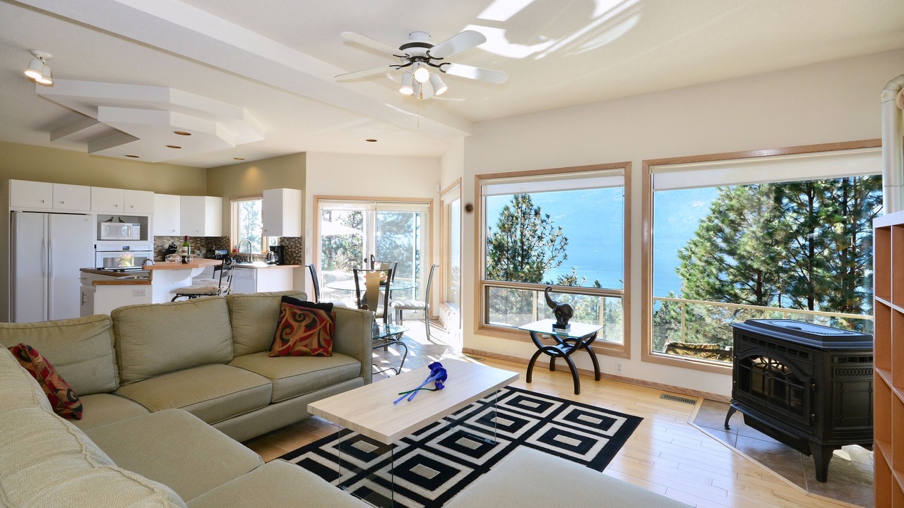 Photo of Livingroom in Central Okanagan