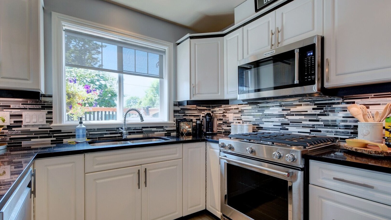 Photo of Kitchen in Booktown