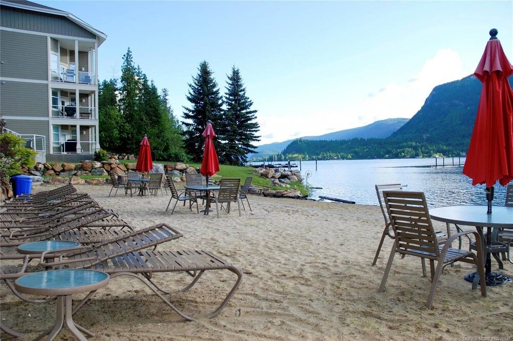 Photo of Others in Sicamous