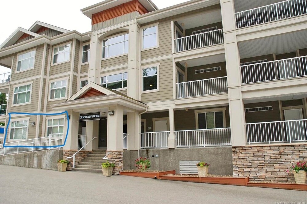 Photo of Others in Sicamous