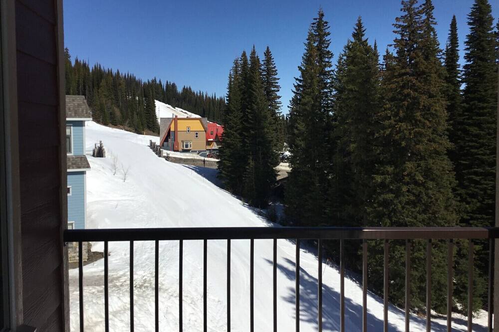 Photo of Patio Balcony in Silver Star Mountain