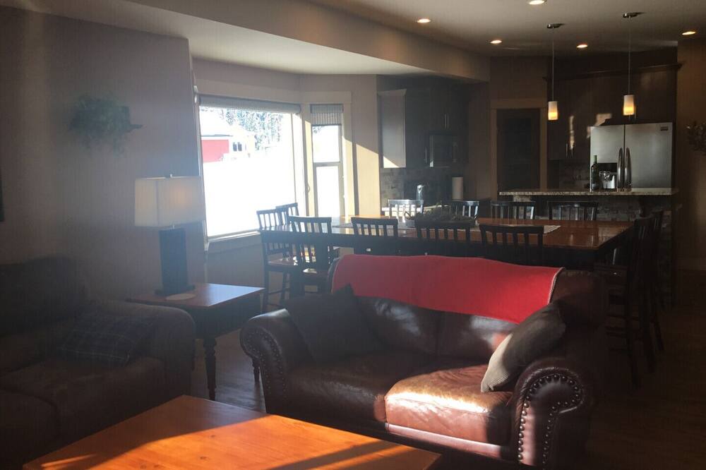 Photo of Livingroom in Silver Star Mountain
