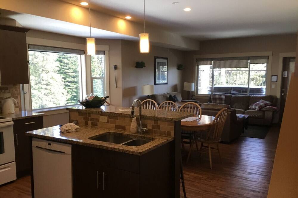 Photo of Bedroom in Silver Star Mountain