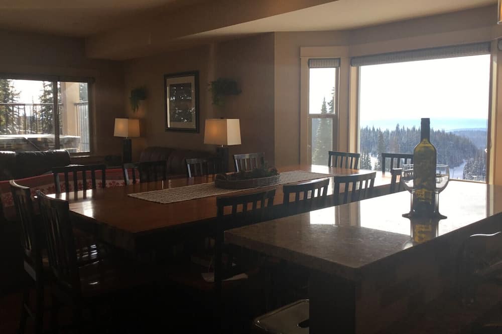 Photo of Kitchen in Silver Star Mountain