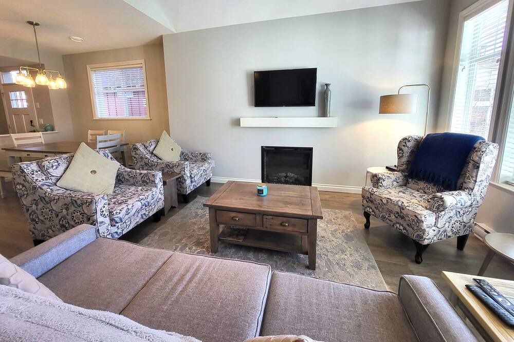 Photo of Livingroom in Osoyoos