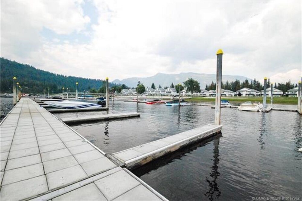 Photo of Others in Sicamous