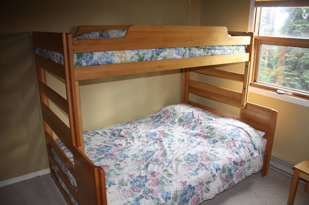Photo of Bedroom in Silver Star Mountain