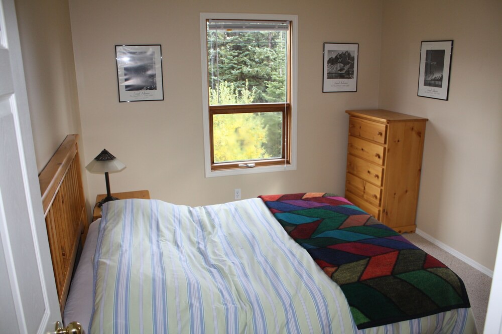 Photo of Bedroom in Silver Star Mountain