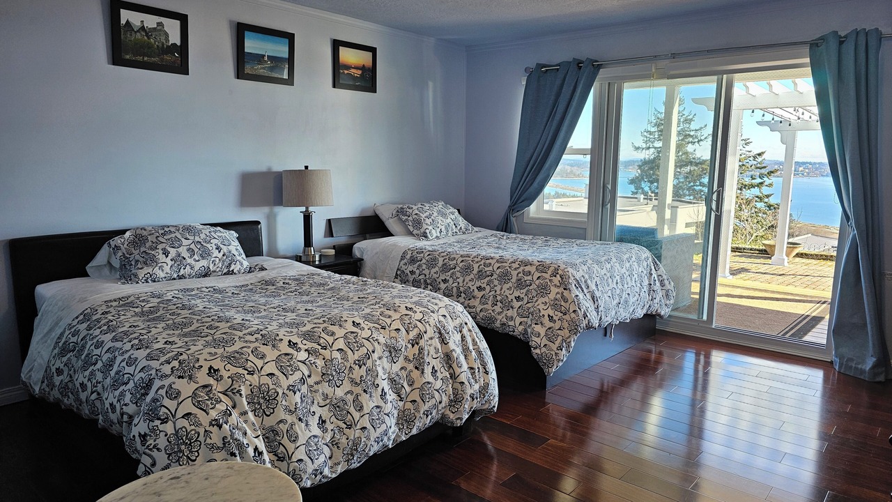 Photo of Bedroom in Colwood