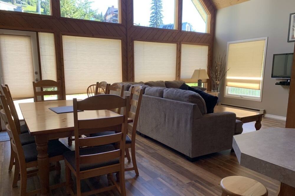 Photo of Bedroom in Silver Star Mountain