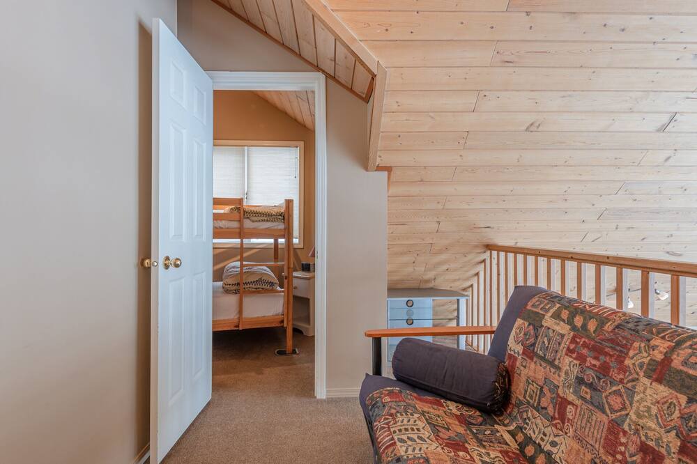 Photo of Bedroom in Silver Star Mountain