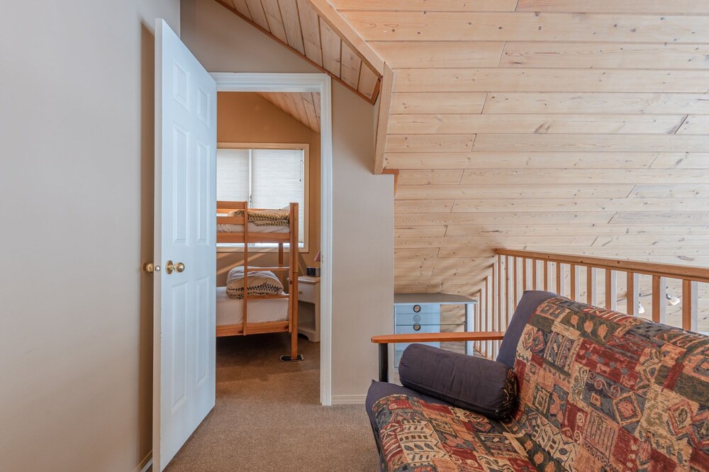 Photo of Bedroom in Silver Star Mountain