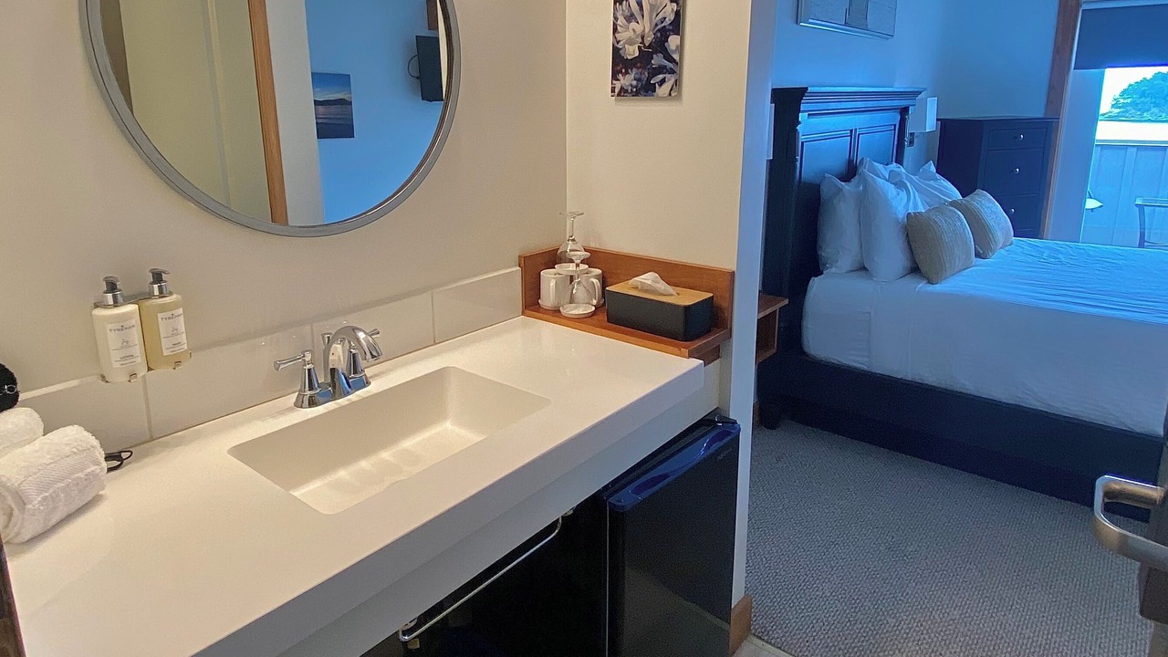 Photo of Bedroom in Mayne Island