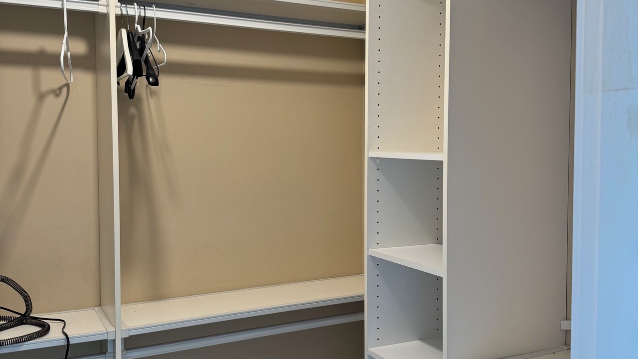 Photo of Bedroom in Oakridge