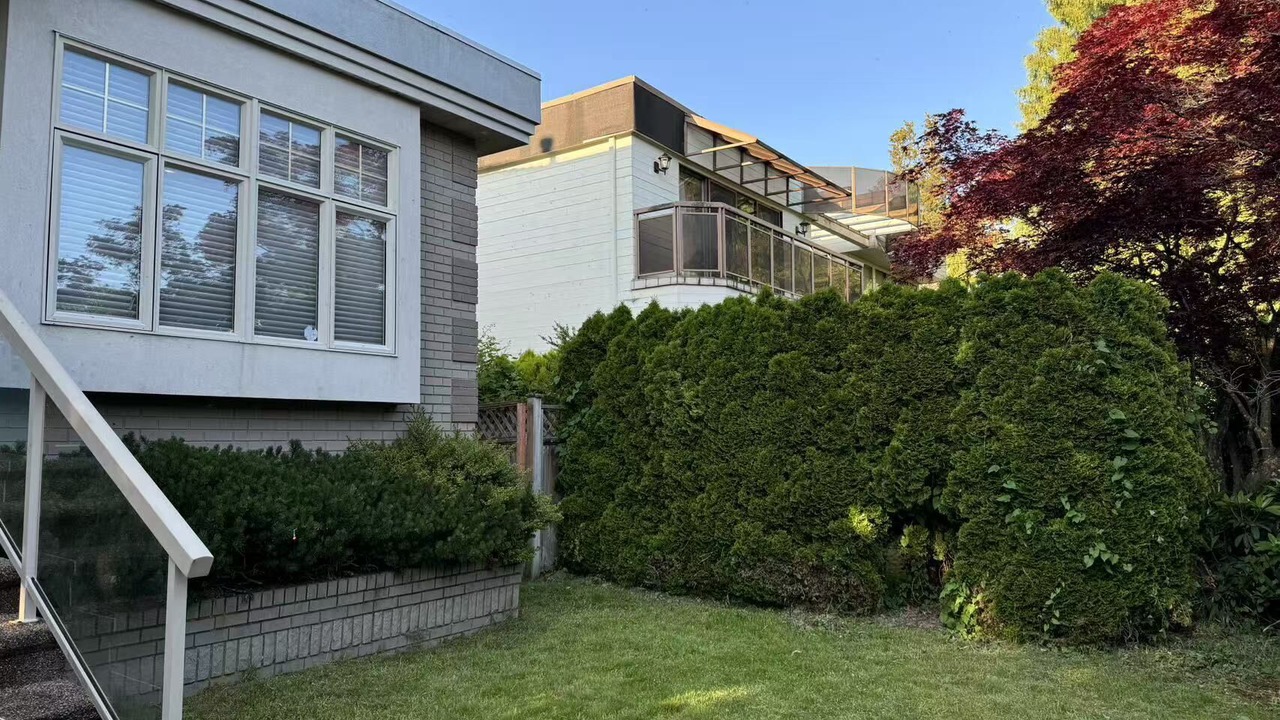 Photo of Outdoor in Oakridge