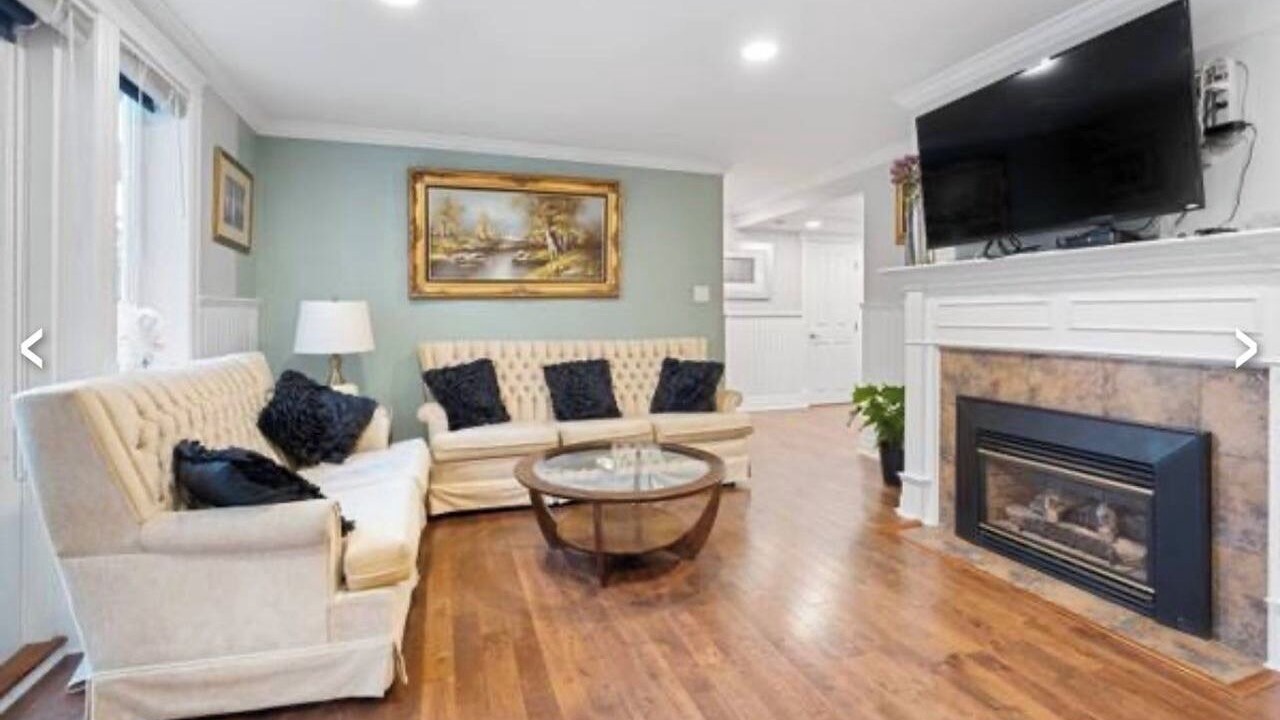 Photo of Livingroom in Hollyburn