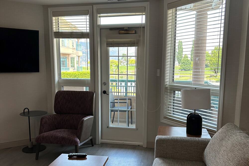 Photo of Livingroom in North End
