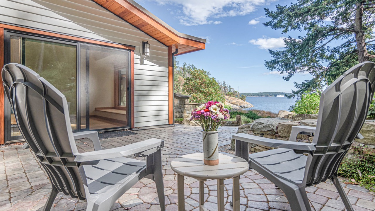 Photo of Bedroom in Salt Spring Island