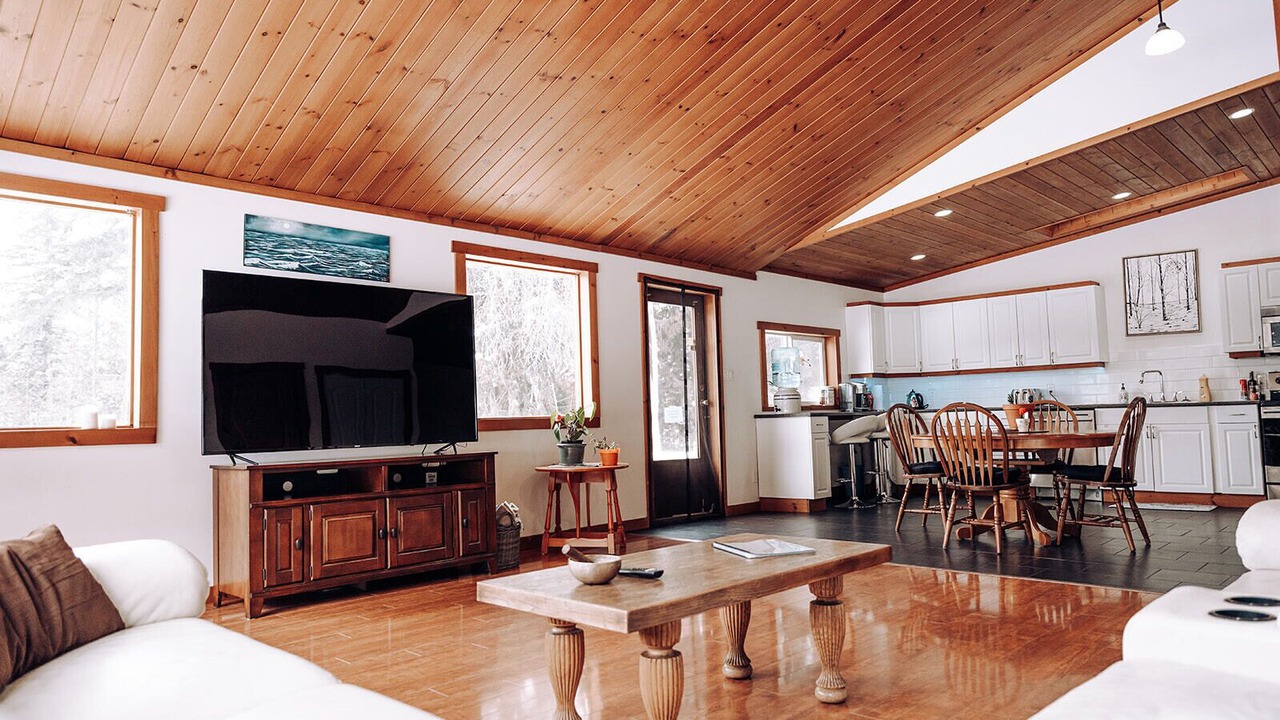 Photo of Livingroom in Vernon