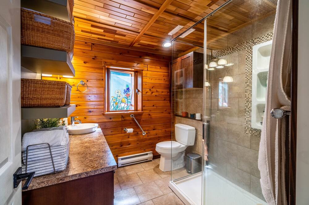Photo of Bathroom in North Okanagan