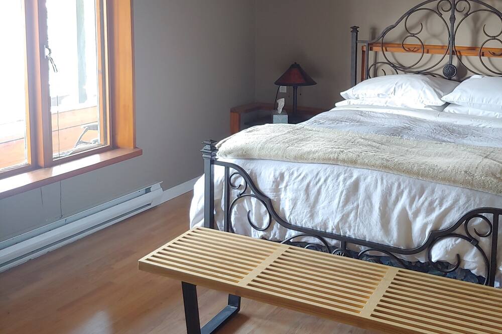 Photo of Bedroom in North Okanagan