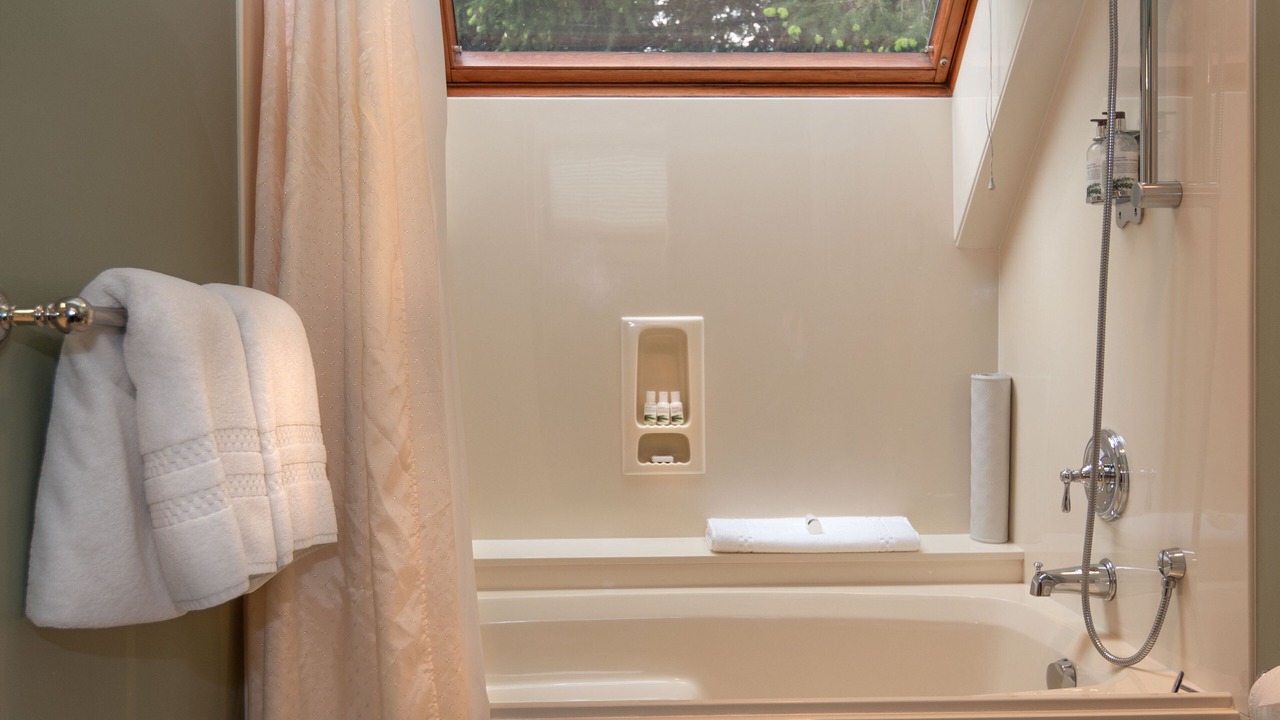 Photo of Bathroom in Ganges