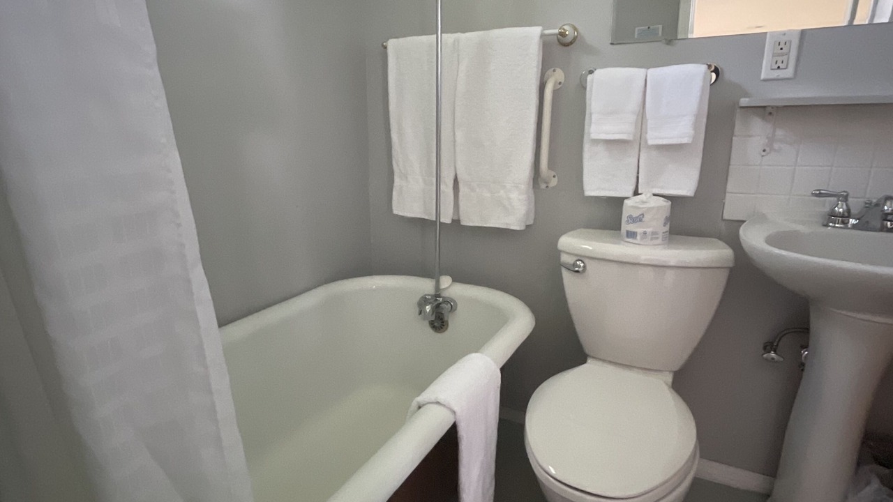 Photo of Bathroom in Salmo