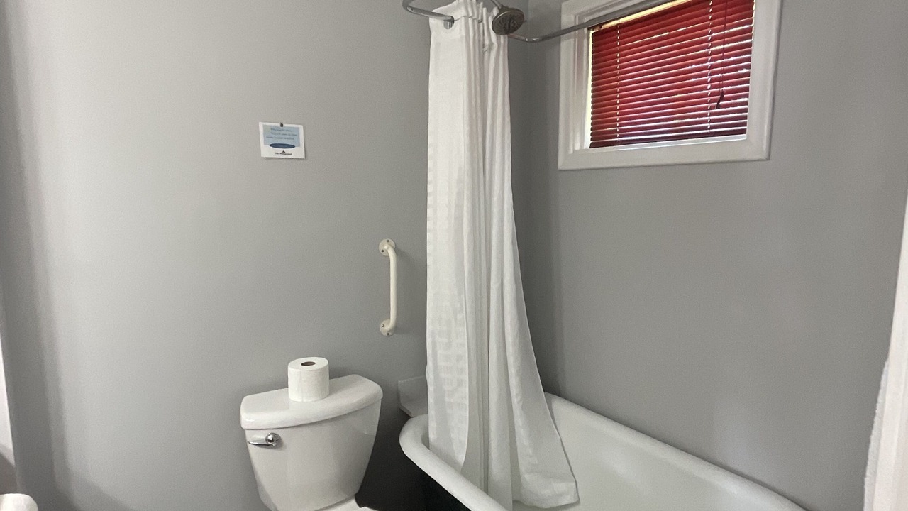 Photo of Bathroom in Salmo