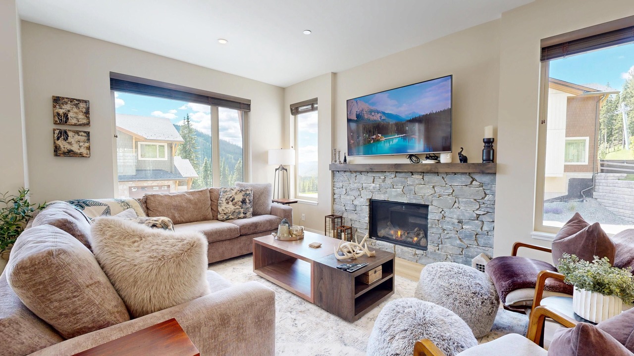 Photo of Livingroom in Sun Peaks