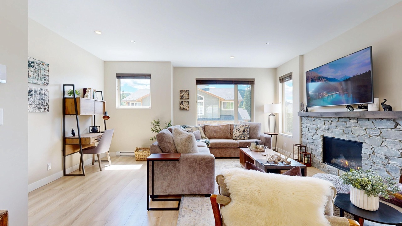 Photo of Livingroom in Sun Peaks