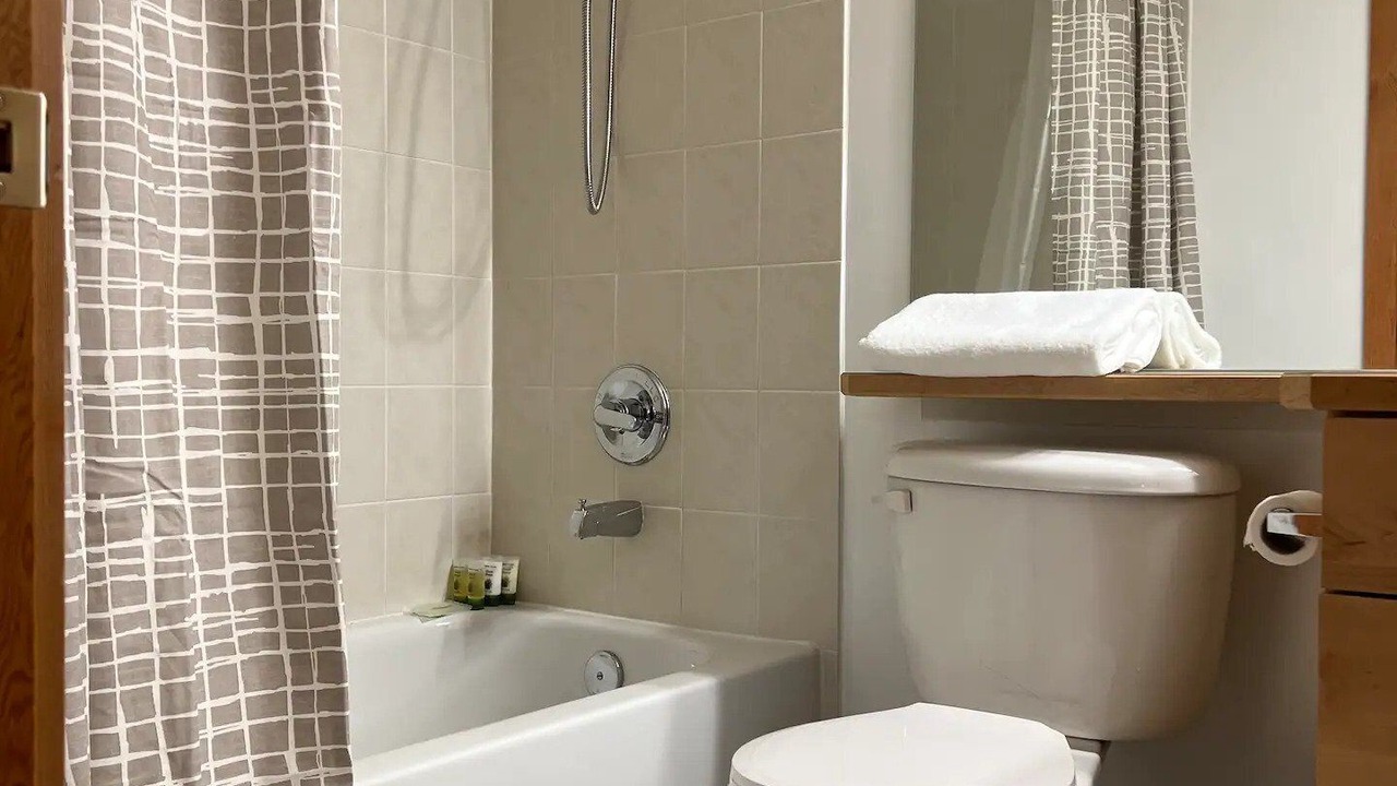 Photo of Bathroom in Cougar Creek