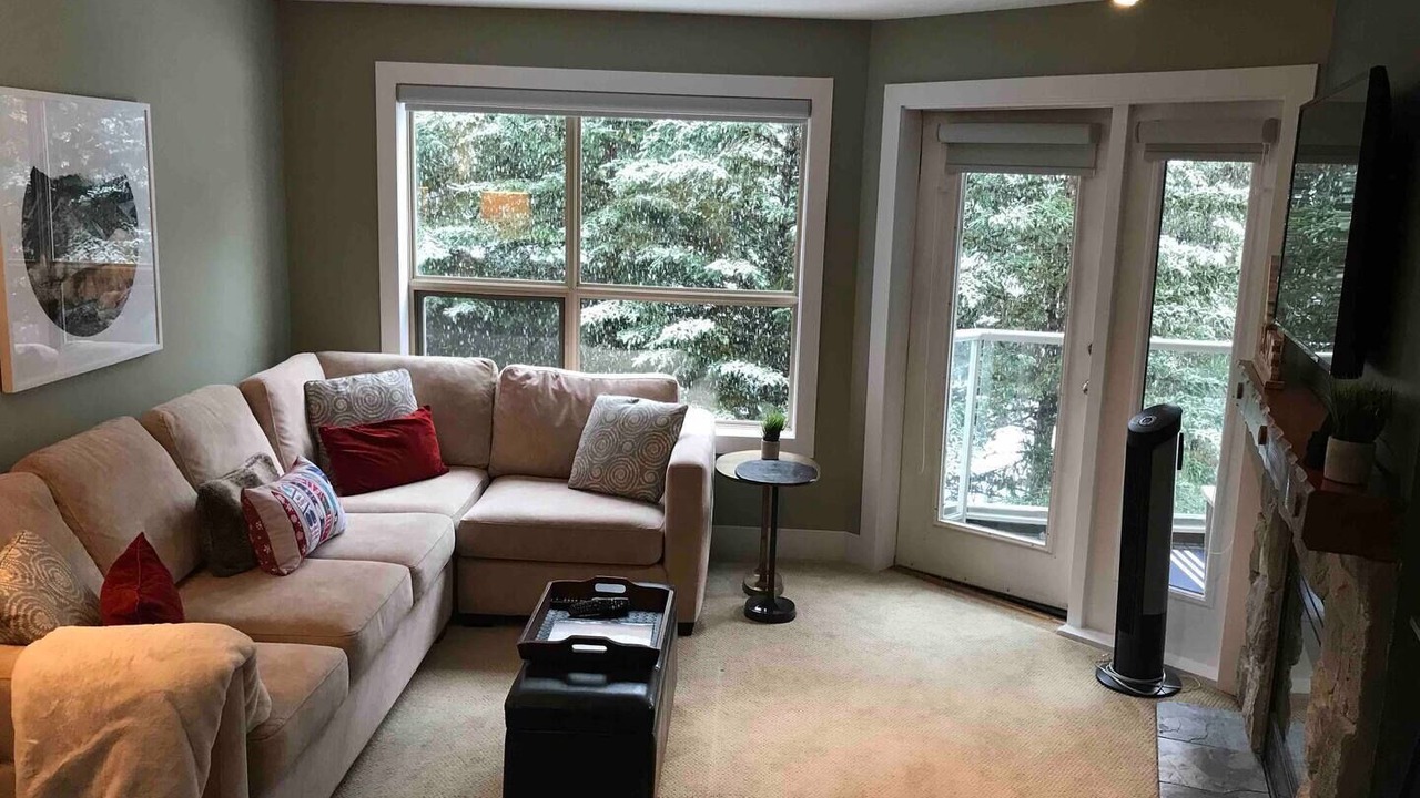 Photo of Livingroom in Upper Village