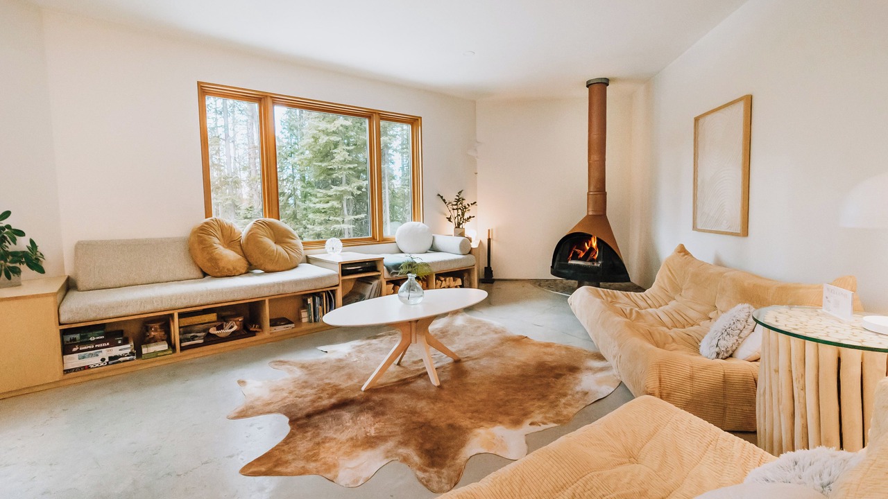 Photo of Livingroom in Nordegg