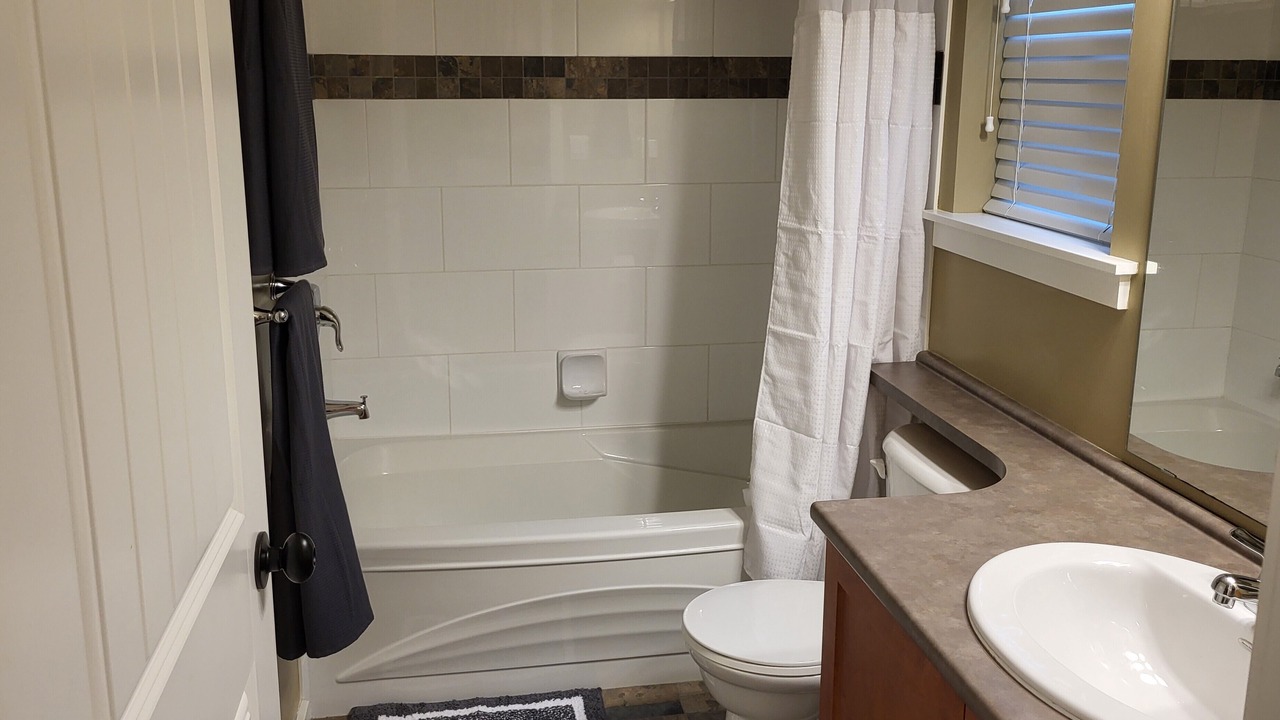 Photo of Bathroom in Lindell Beach