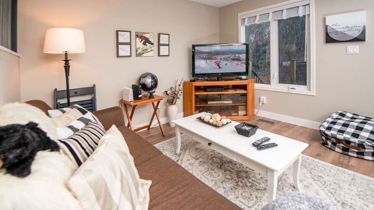 Photo of Livingroom in East Kootenay