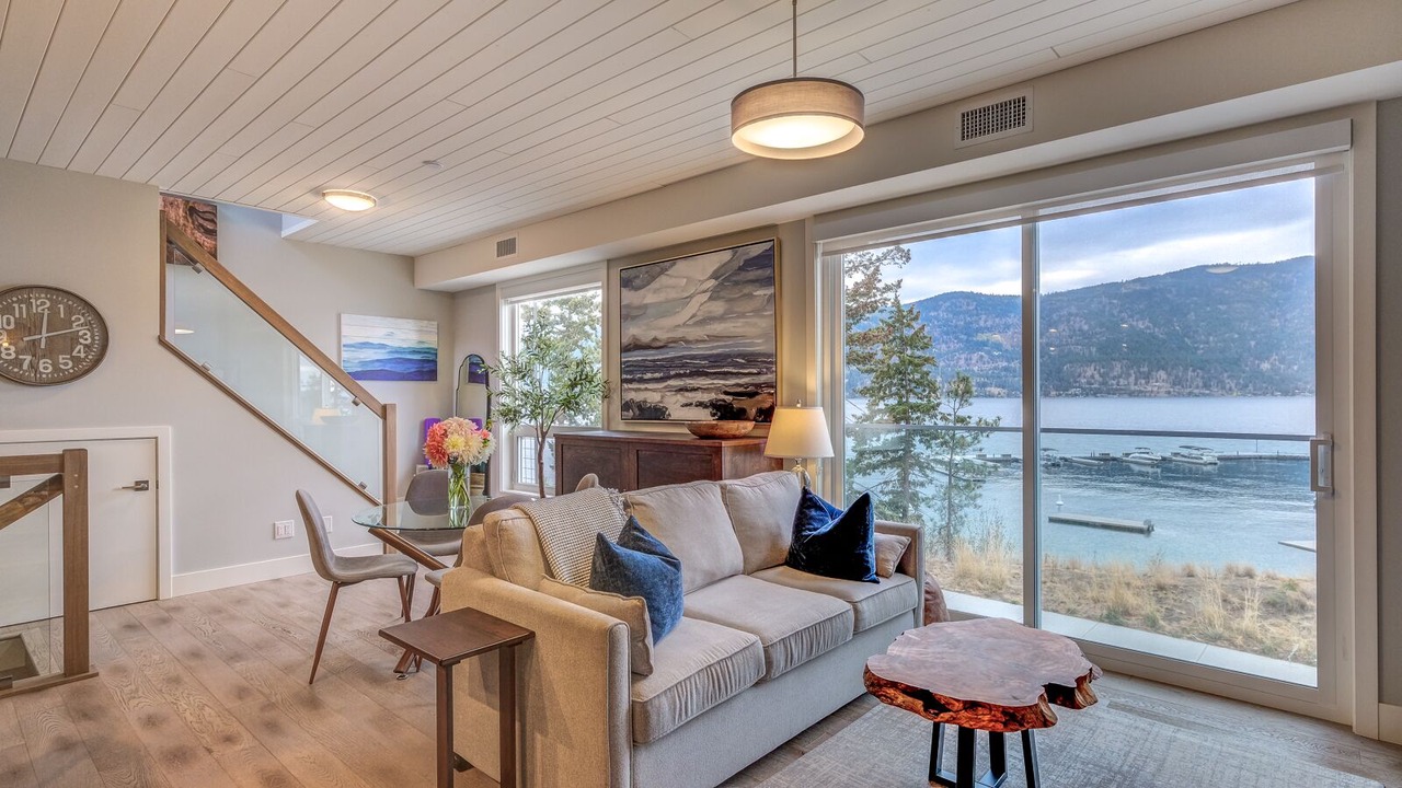 Photo of Livingroom in McKinley