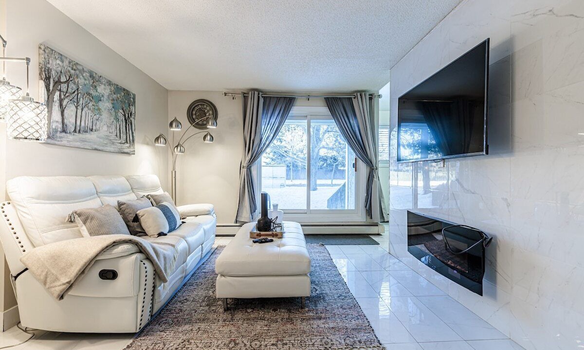 Photo of Livingroom in Southwest Edmonton