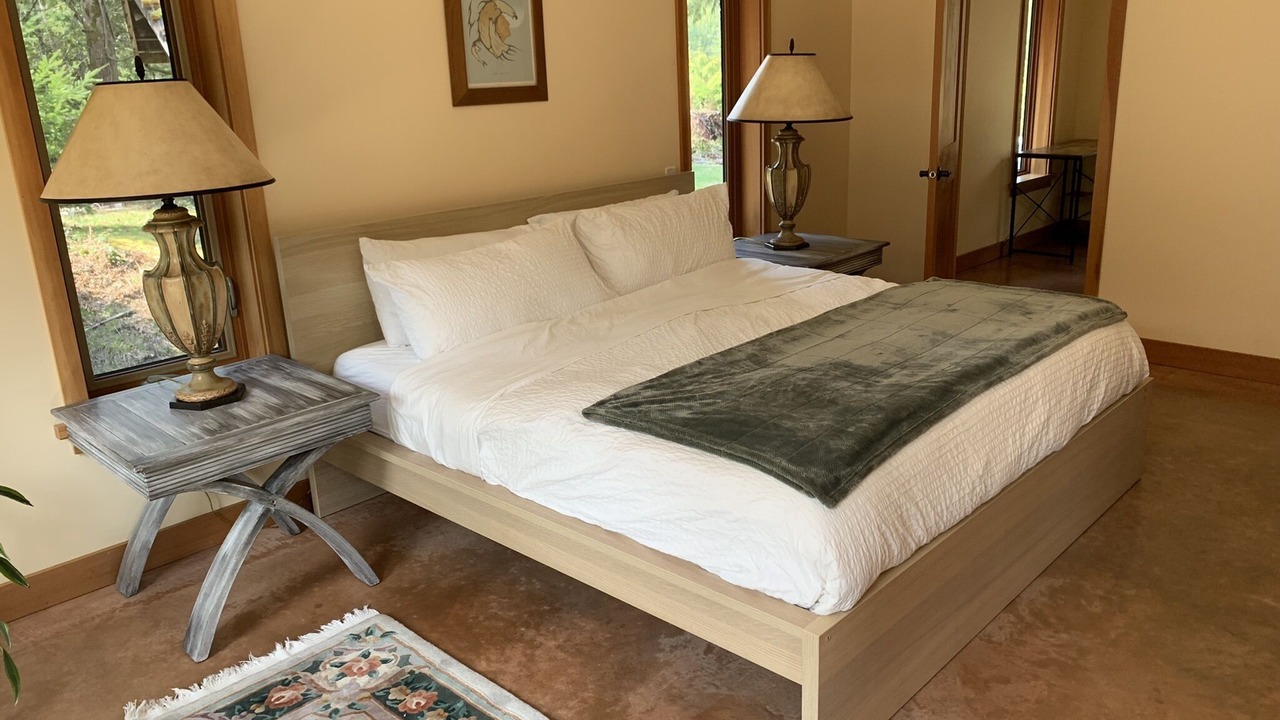 Photo of Bedroom in Lake Cowichan