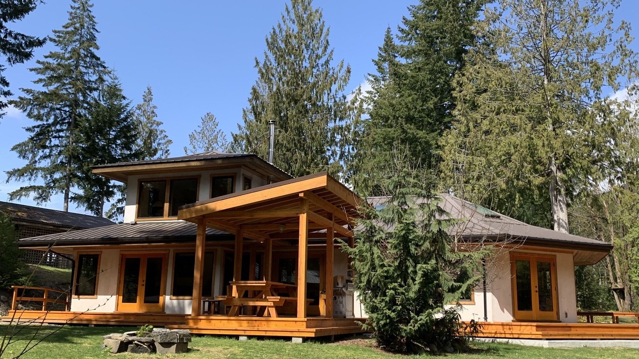 Photo of Outdoor in Lake Cowichan